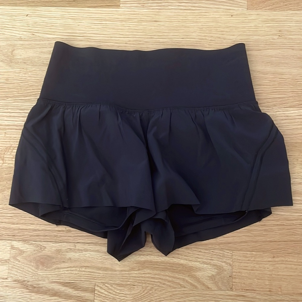 Lululemon 2.5 athletic shorts
